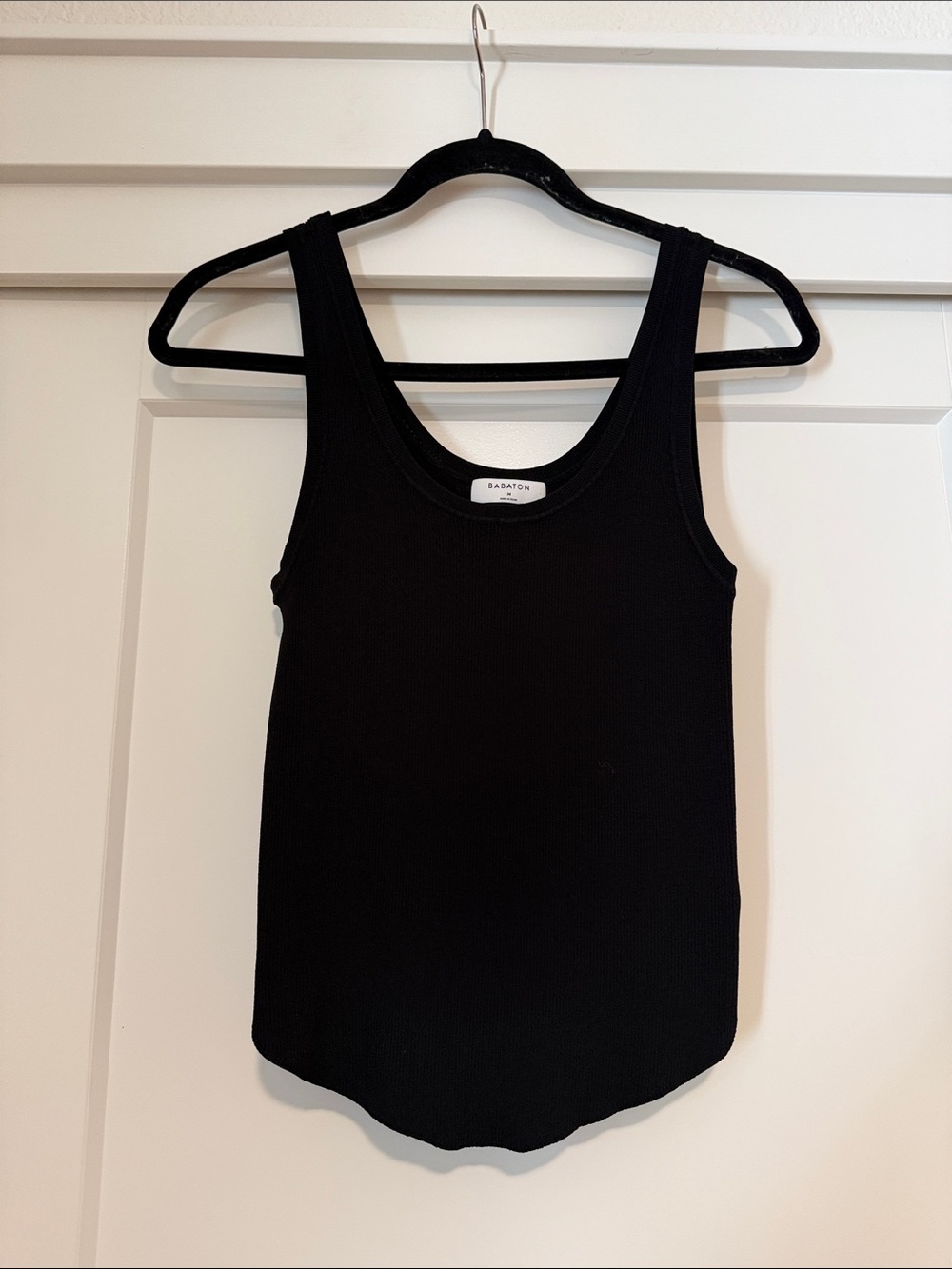 Babaton Black Ribbed Scoop-Neck Tank